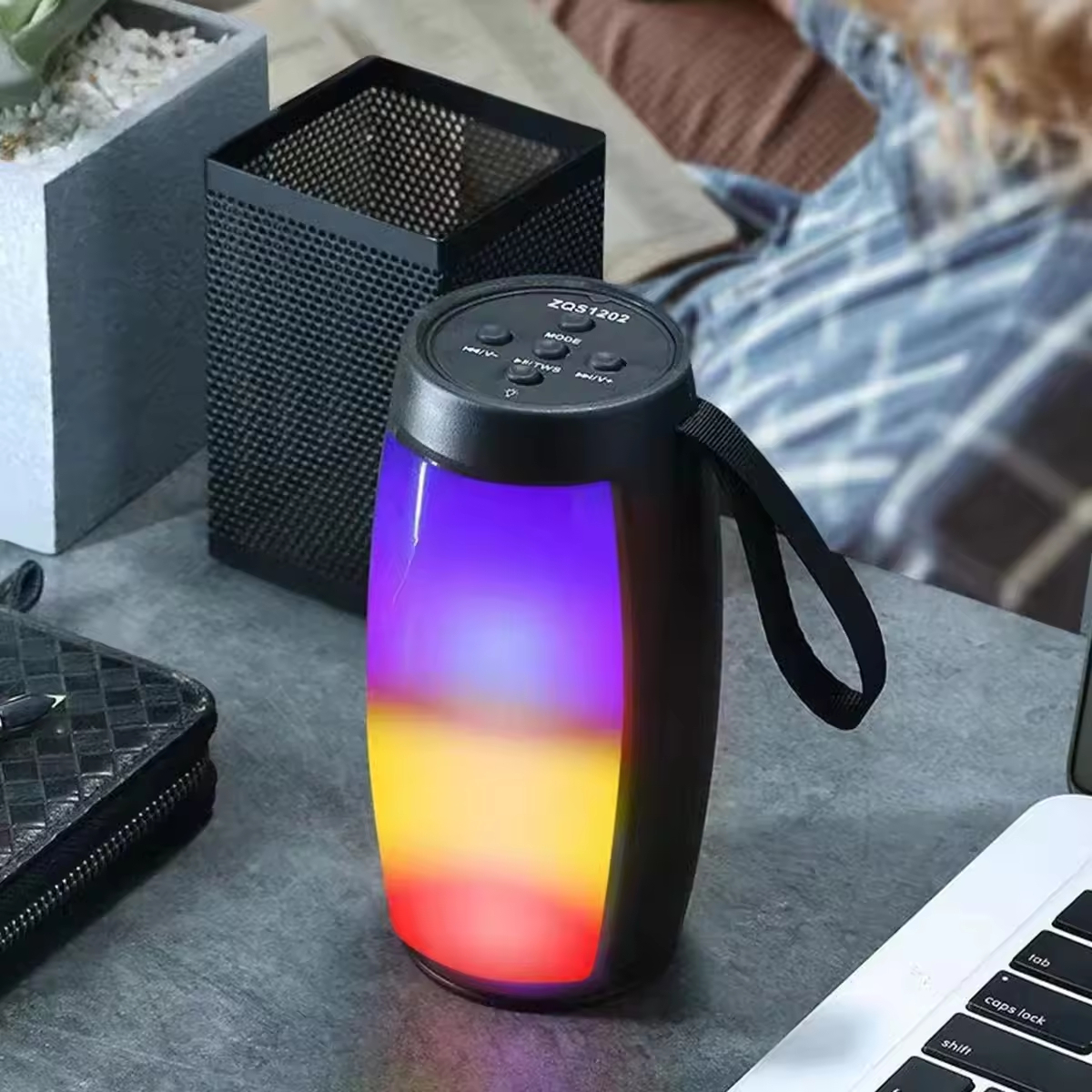 Portable Hifi Bass Bt Speaker with RGB Led Light Lamp